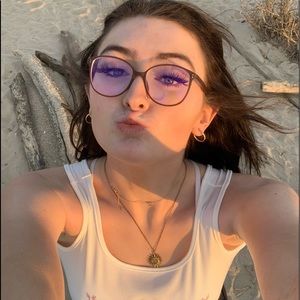 Meet your Posher, Gabrielle